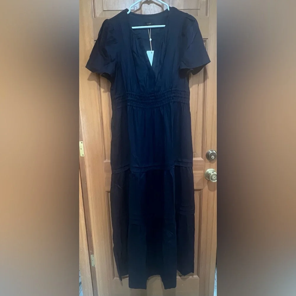 NWT! Quince | 100% European Linen Tiered Maxi Dress | Deep Navy | Large - Picture 3 of 5